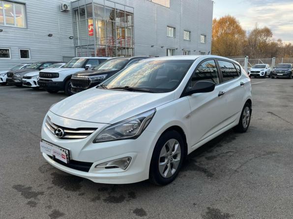 Hyundai Solaris I Рестайлинг с пробегом 2016 года, цена 838 153 рубля, 107600 км, хэтчбек, Автокод Объявления