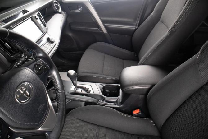 Toyota RAV4 IV (XA40) Рестайлинг с пробегом 2017 года, цена 2 549 000 рублей, 97161 км, внедорожник, Автокод Объявления