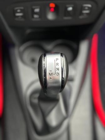 Renault Logan II Рестайлинг с пробегом 2020 года, цена 1 350 000 рублей, 111839 км, седан, Автокод Объявления