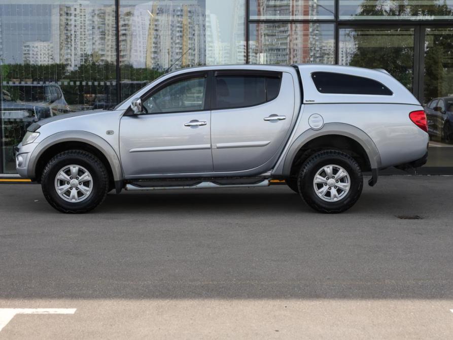 Mitsubishi L200 IV Москва  - изображение 9