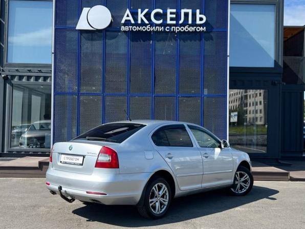 Skoda Octavia II (A5) Рестайлинг с пробегом 2012 года, цена 715 000 рублей, 220000 км, лифтбек, Автокод Объявления