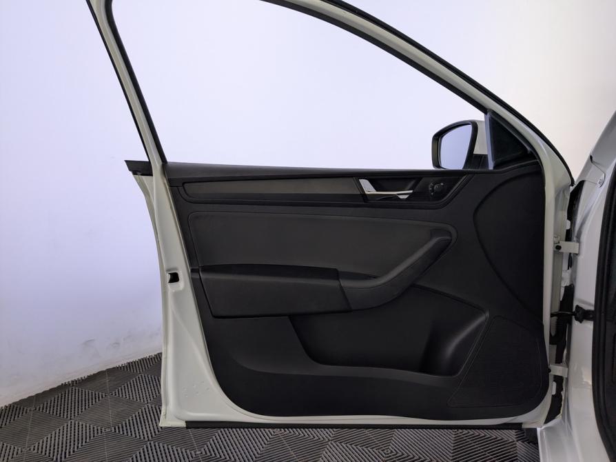 Skoda Rapid I Рестайлинг Москва  - изображение 19