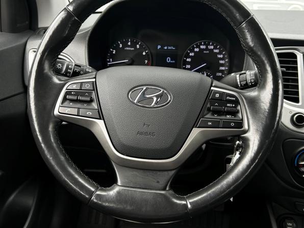 Hyundai Solaris II с пробегом 2019 года, цена 1 372 700 рублей, 128326 км, седан, Автокод Объявления