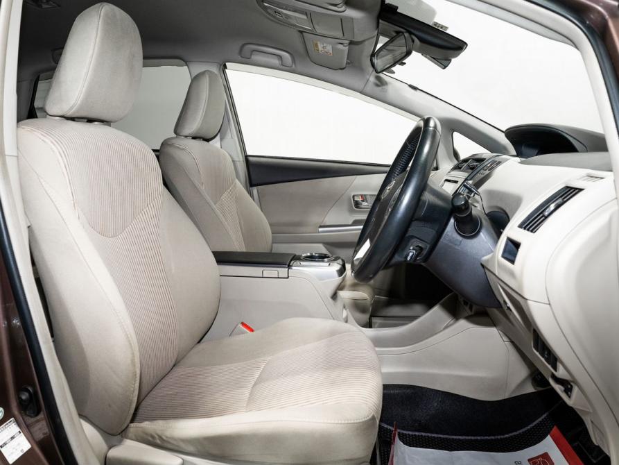 Toyota Prius Alpha I (ZVW40/41) Рестайлинг Чита  - изображение 6