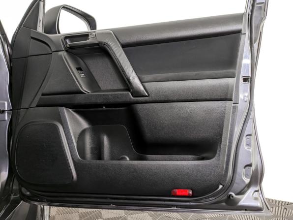 Toyota Land Cruiser Prado 150 Series Рестайлинг 2 с пробегом 2018 года, цена 4 150 000 рублей, 116994 км, внедорожник, Автокод Объявления