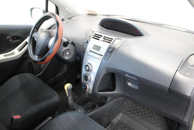 Toyota Yaris II с пробегом 2007 года, цена 453 000 рублей, 227550 км, хэтчбек, Автокод Объявления