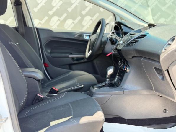 Ford Fiesta Mk6 Рестайлинг с пробегом 2015 года, цена 820 000 рублей, 137400 км, седан, Автокод Объявления