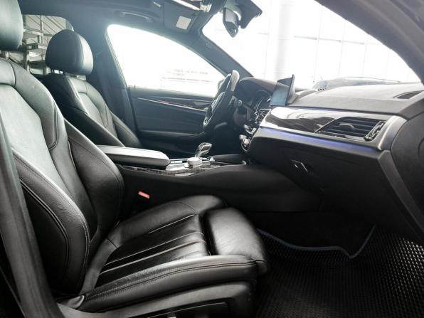 BMW 5 серии VII (G30/G31/G38) с пробегом 2018 года, цена 3 580 000 рублей, 98764 км, седан, Автокод Объявления