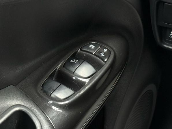 Nissan Juke I с пробегом 2014 года, цена 1 299 000 рублей, 189339 км, внедорожник, Автокод Объявления