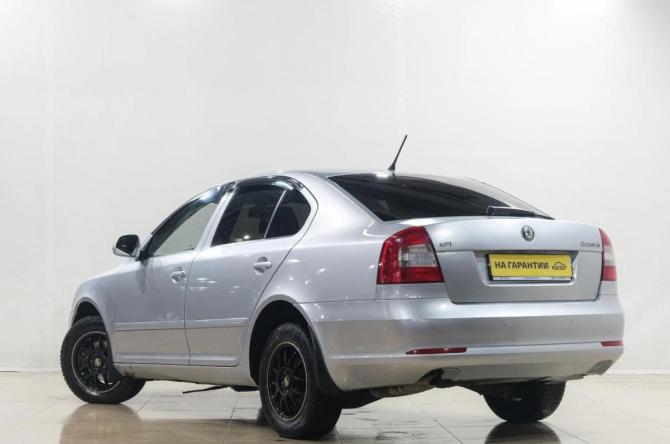 Skoda Octavia II (A5) Рестайлинг с пробегом 2013 года, цена 949 000 рублей, 255000 км, лифтбек, Автокод Объявления