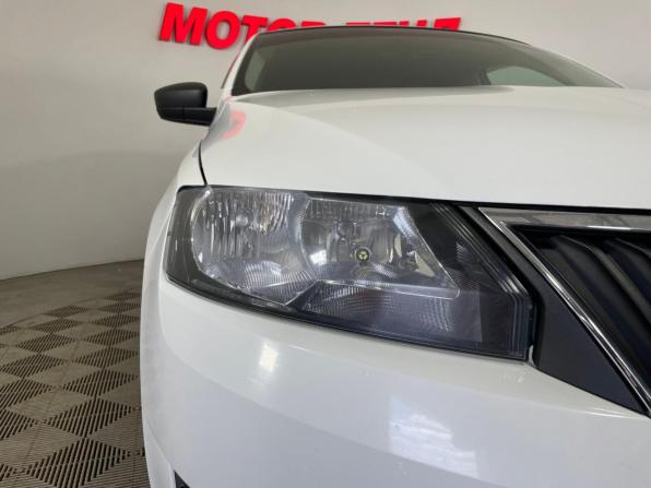 Skoda Rapid I с пробегом 2017 года, цена 859 000 рублей, 199330 км, лифтбек, Автокод Объявления
