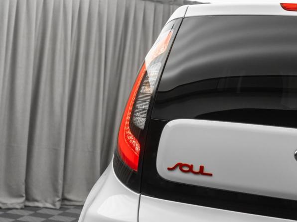 Kia Soul II Рестайлинг с пробегом 2018 года, цена 1 790 000 рублей, 66230 км, хэтчбек, Автокод Объявления