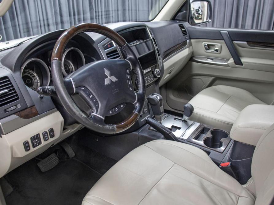 Mitsubishi Pajero IV Рестайлинг 2 Москва  - изображение 16
