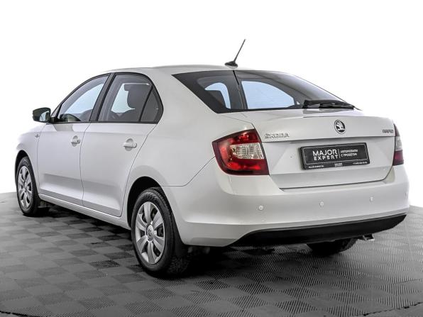 Skoda Rapid I Рестайлинг с пробегом 2018 года, цена 1 025 000 рублей, 174682 км, лифтбек, Автокод Объявления