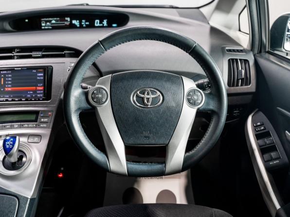 Toyota Prius III Рестайлинг (XW30) с пробегом 2014 года, цена 1 300 000 рублей, 197712 км, лифтбек, Автокод Объявления