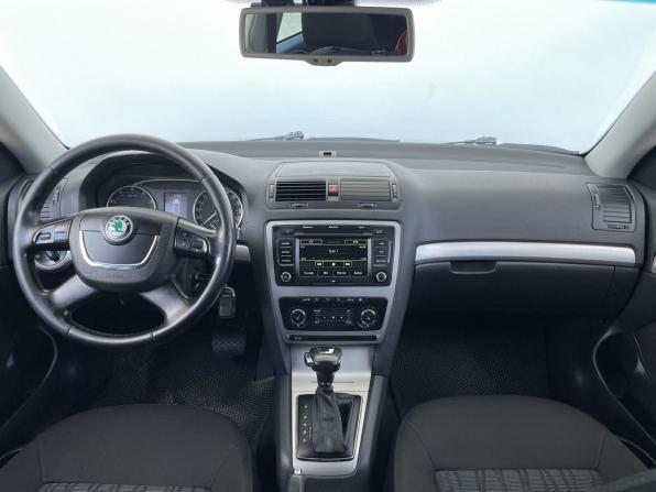 Skoda Octavia II (A5) Рестайлинг с пробегом 2012 года, цена 798 000 рублей, 263827 км, лифтбек, Автокод Объявления