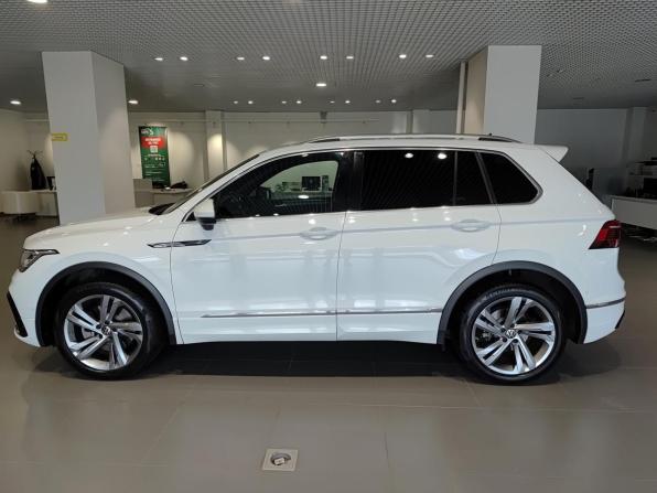 Volkswagen Tiguan II Рестайлинг с пробегом 2021 года, цена 3 999 000 рублей, 56090 км, внедорожник, Автокод Объявления