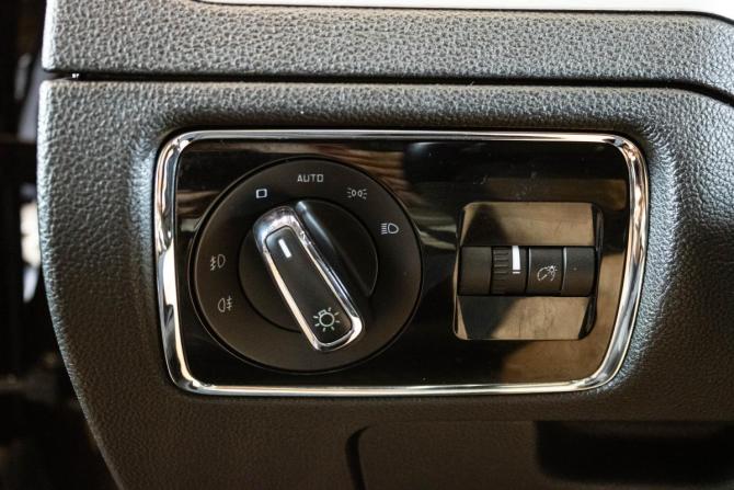 Skoda Superb II Рестайлинг с пробегом 2013 года, цена 1 249 000 рублей, 252233 км, лифтбек, Автокод Объявления