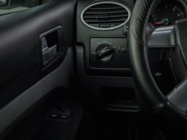 Ford Focus II Рестайлинг с пробегом 2008 года, цена 400 000 рублей, 331631 км, седан, Автокод Объявления