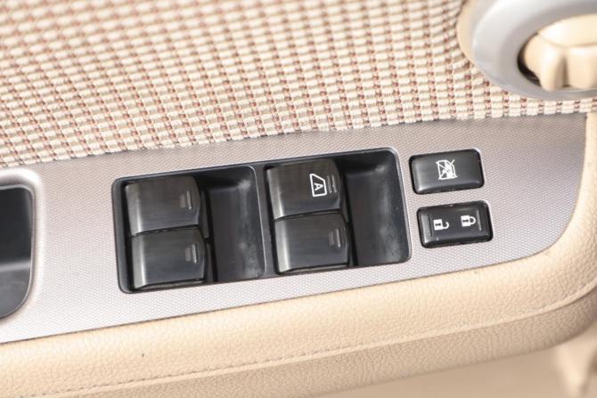 Nissan Tiida I с пробегом 2010 года, цена 699 000 рублей, 225000 км, седан, Автокод Объявления