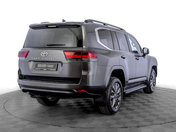Toyota Land Cruiser 300 Series с пробегом 2022 года, цена 10 600 000 рублей, 38237 км, внедорожник, Автокод Объявления