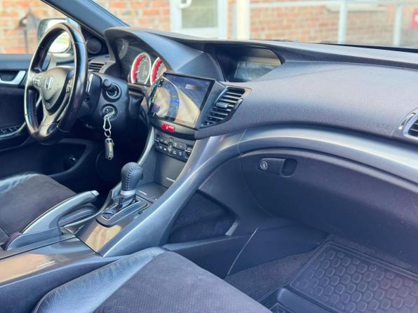 Honda Accord VIII Рестайлинг с пробегом 2011 года, цена 1 349 000 рублей, 216000 км, седан, Автокод Объявления