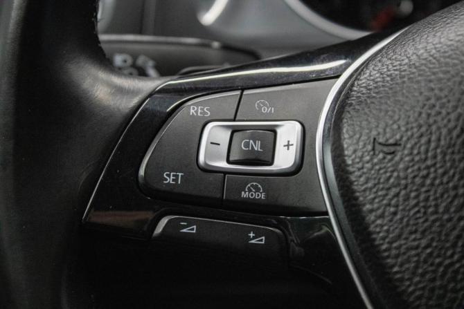 Volkswagen Golf VII Рестайлинг с пробегом 2017 года, цена 1 379 000 рублей, 185358 км, универсал, Автокод Объявления