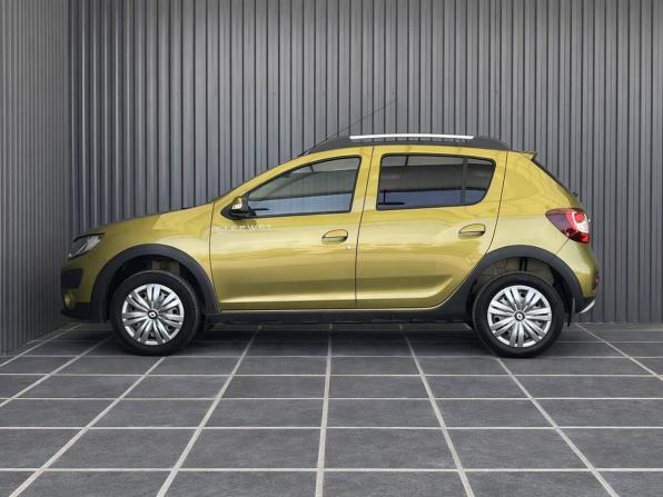 Renault Sandero II с пробегом 2016 года, цена 887 000 рублей, 116179 км, хэтчбек, Автокод Объявления