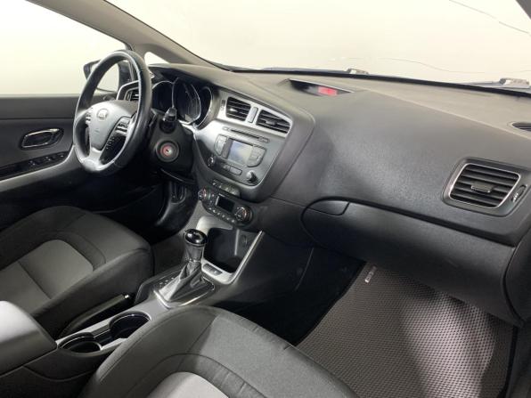 Kia Ceed II с пробегом 2014 года, цена 1 300 000 рублей, 96744 км, хэтчбек, Автокод Объявления