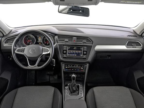 Volkswagen Tiguan II Рестайлинг с пробегом 2021 года, цена 2 640 000 рублей, 59202 км, внедорожник, Автокод Объявления