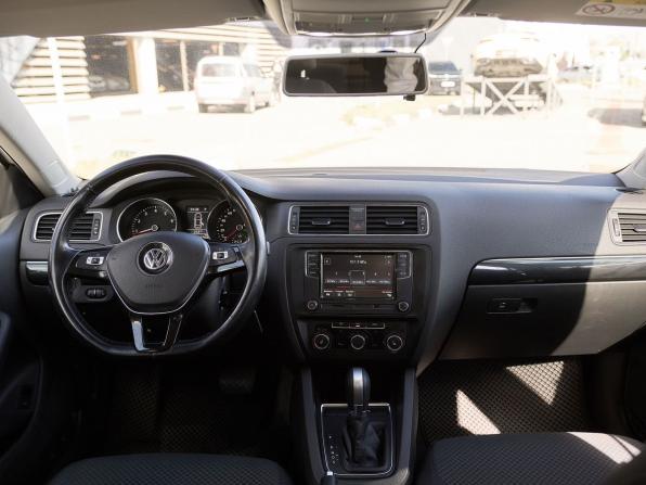 Volkswagen Jetta VI Рестайлинг с пробегом 2018 года, цена 1 349 000 рублей, 180671 км, седан, Автокод Объявления