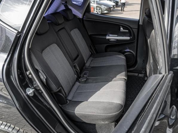 Kia Venga I с пробегом 2011 года, цена 910 000 рублей, 210288 км, компактвэн, Автокод Объявления