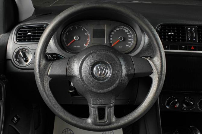 Volkswagen Polo V с пробегом 2012 года, цена 799 000 рублей, 235000 км, седан, Автокод Объявления