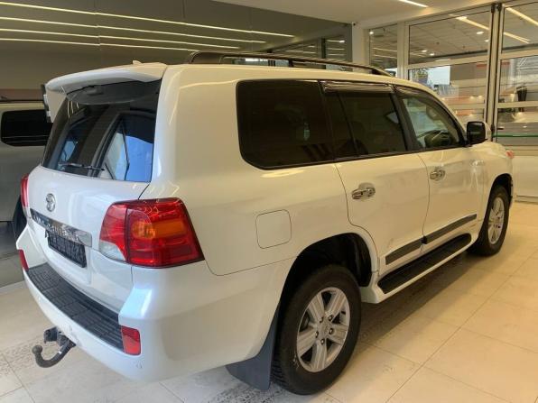 Toyota Land Cruiser 200 Series Рестайлинг 1 с пробегом 2014 года, цена 2 900 000 рублей, 303227 км, внедорожник, Автокод Объявления