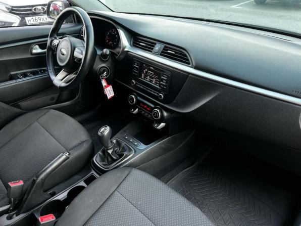 Kia Rio IV Рестайлинг с пробегом 2021 года, цена 1 700 000 рублей, 50080 км, хэтчбек, Автокод Объявления