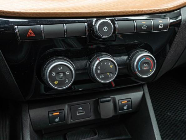 Lada (ВАЗ) Vesta I Рестайлинг (NG) с пробегом 2024 года, цена 1 620 000 рублей, 23891 км, универсал, Автокод Объявления