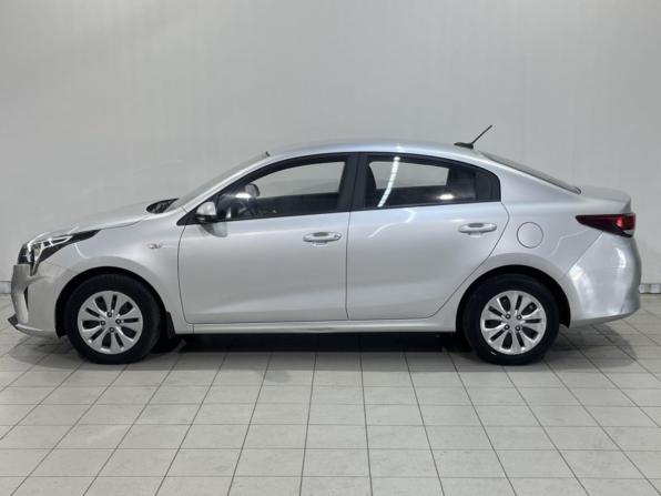 Kia Rio IV Рестайлинг с пробегом 2020 года, цена 1 416 000 рублей, 58374 км, седан, Автокод Объявления