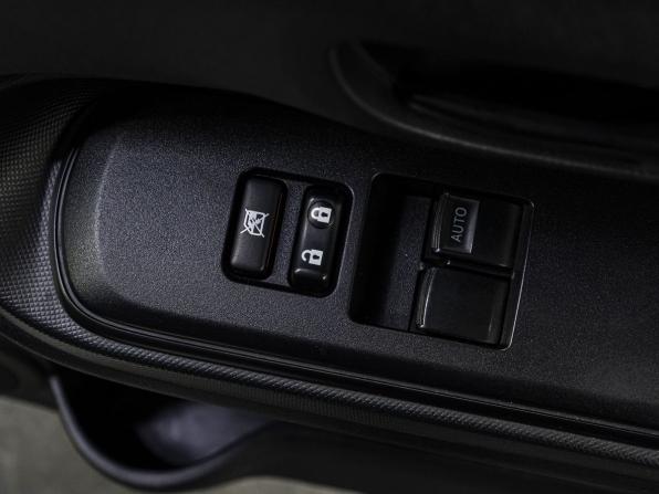 Toyota Aqua I Рестайлинг 2 с пробегом 2017 года, цена 925 000 рублей, 200803 км, хэтчбек, Автокод Объявления