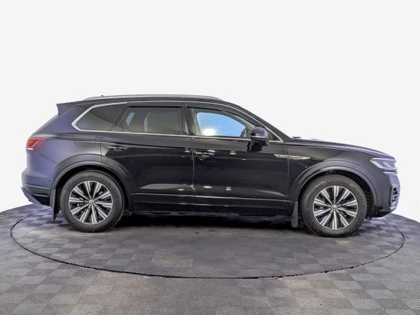 Volkswagen Touareg III с пробегом 2018 года, цена 4 445 000 рублей, 136228 км, внедорожник, Автокод Объявления