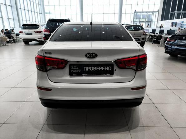 Kia Rio III Рестайлинг с пробегом 2016 года, цена 995 000 рублей, 185500 км, седан, Автокод Объявления