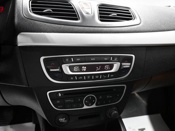 Renault Fluence I с пробегом 2010 года, цена 745 000 рублей, 226894 км, седан, Автокод Объявления