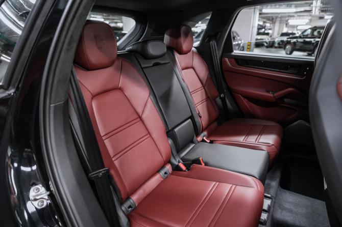 Новый Porsche Cayenne III Рестайлинг 2026 года, цена 25 900 000 рублей, внедорожник, Автокод Объявления