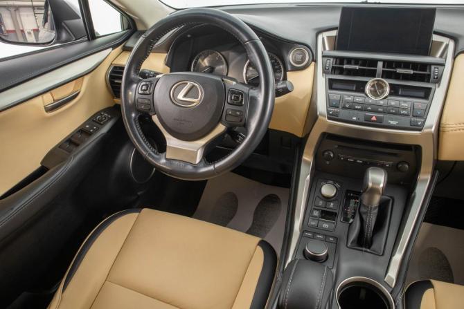 Lexus NX I с пробегом 2015 года, цена 2 799 000 рублей, 106000 км, внедорожник, Автокод Объявления