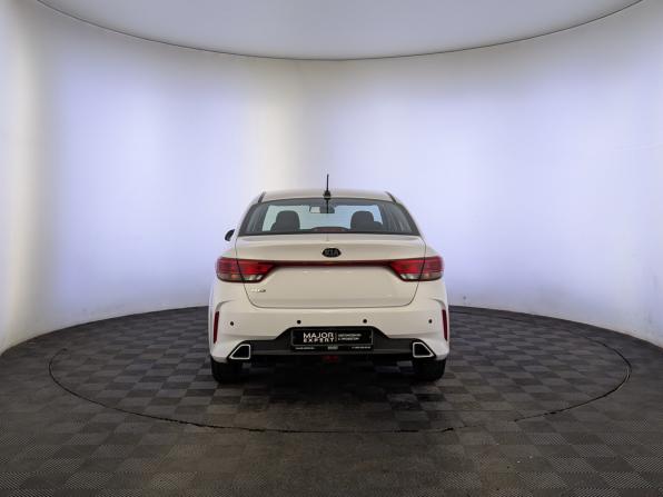 Kia Rio IV Рестайлинг с пробегом 2021 года, цена 1 595 000 рублей, 79614 км, седан, Автокод Объявления