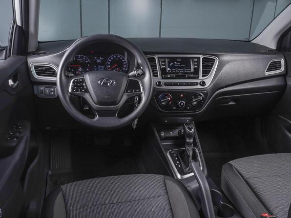 Hyundai Solaris II Рестайлинг с пробегом 2021 года, цена 1 699 000 рублей, 66119 км, седан, Автокод Объявления