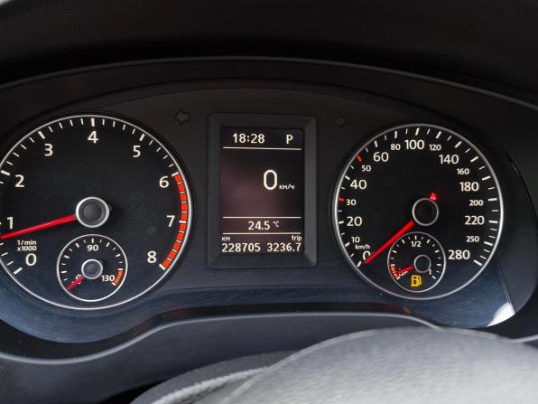 Volkswagen Jetta VI с пробегом 2013 года, цена 898 000 рублей, 228704 км, седан, Автокод Объявления