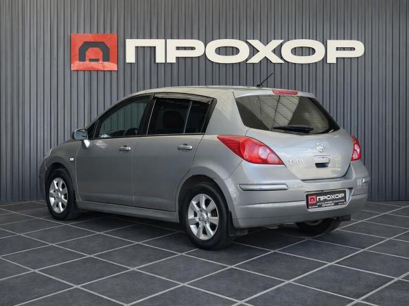 Nissan Tiida I Рестайлинг с пробегом 2010 года, цена 547 000 рублей, 273935 км, хэтчбек, Автокод Объявления
