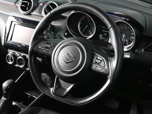 Suzuki Swift V с пробегом 2018 года, цена 1 115 000 рублей, 84408 км, хэтчбек, Автокод Объявления