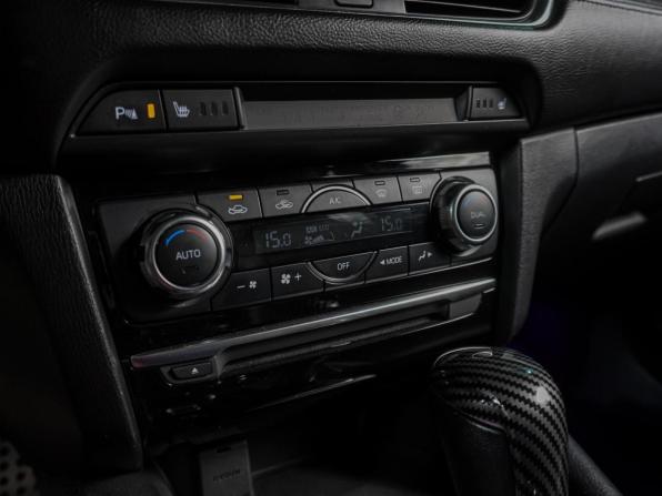 Mazda 6 III (GJ) Рестайлинг с пробегом 2015 года, цена 2 119 000 рублей, 107175 км, седан, Автокод Объявления
