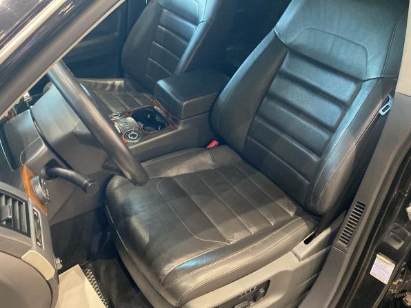 Volkswagen Touareg I Рестайлинг с пробегом 2008 года, цена 840 000 рублей, 300000 км, внедорожник, Автокод Объявления